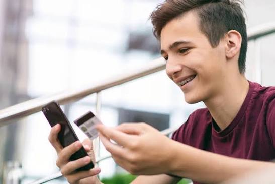 How to Open a Bank Account as a Teenager